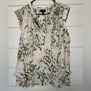 Mossimo pattern blouse